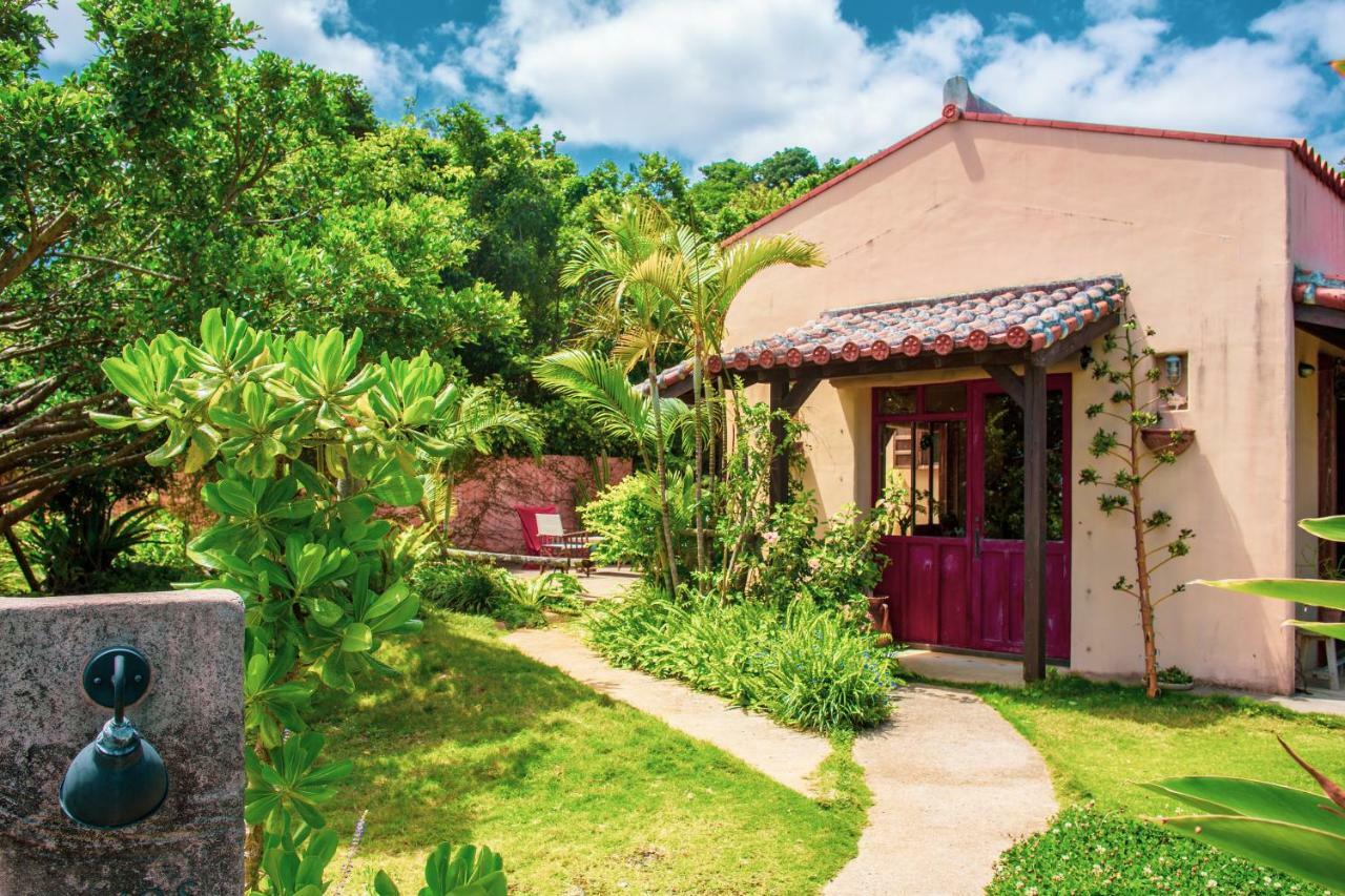 Somos Bed and Breakfast Kunigami Εξωτερικό φωτογραφία